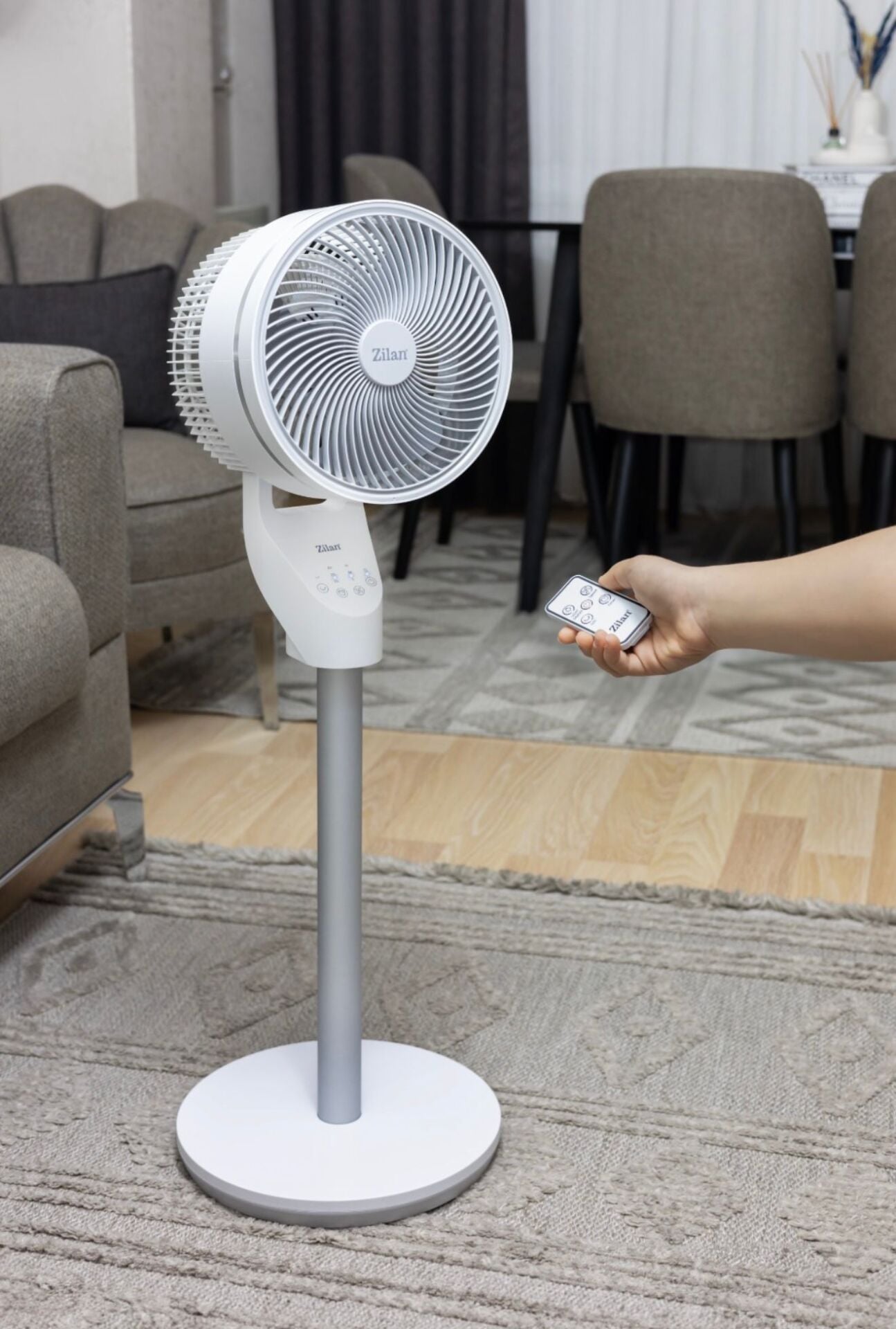 Zilan ZLN1016 Ayaklı Vantilatör | 3 Kademe Hız Ayarlı | Kumandalı | 10'' Hava Dolaşımlı Vantilatör